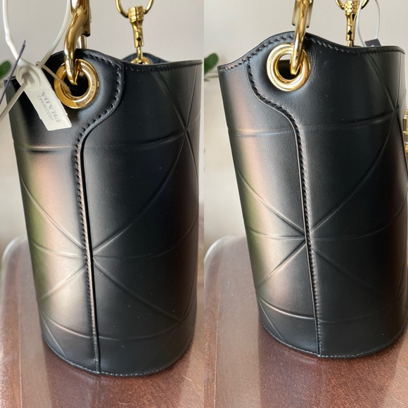 PRADA LOGO PLAQUE BUCKET BAG IN BLACK 1BE048 - Picture 15 of 16